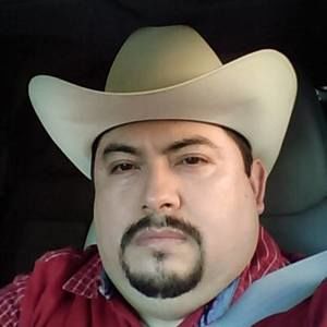 Meet your Posher, Ramiro